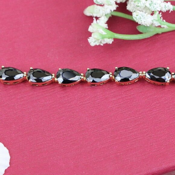 "Rose Gold Bracelet with Black Teardrop Stones – Bold & Elegant, XPBL0814 - Picture 12 of 12